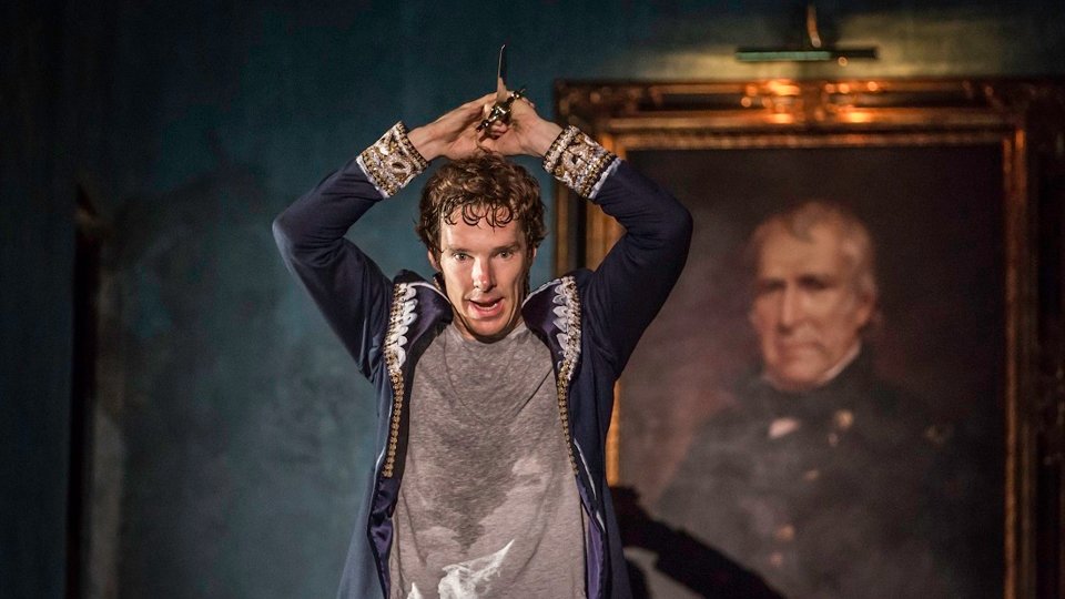 Ntl 2019 Hamlet 9 Benedict Cumberbatch Hamlet At The Barbican Theatre Photo Credit Johan Persson (1)